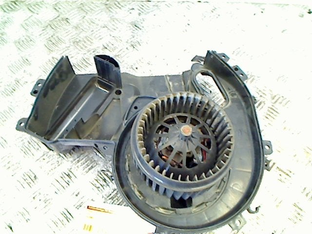 Kachel Ventilatormotor Transporter/Caravelle T5 2004, Gebruikt, Volkswagen, Volkswagen AG, Kundenbetreuung@volkswagen.de