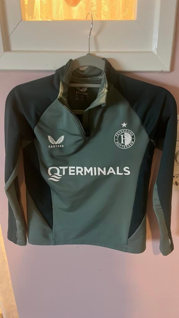Feyenoord shirt lange mouw 134, Verzamelen, Ophalen of Verzenden, Zo goed als nieuw, Feyenoord, Shirt