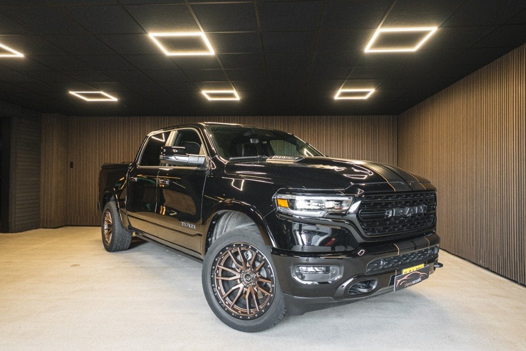 Dodge RAM LPG, spiegel camera, 12, stoelvent, luchtvering, Auto's, Automaat, Huisgarantie, Met garantie (alle), Zwart