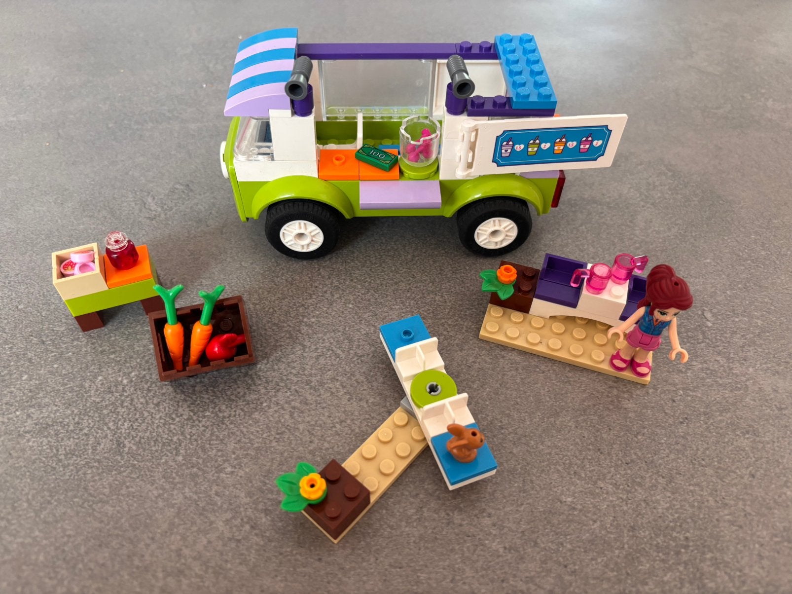 Lego Friends 10749 Mia’s biologische voedselmarkt, Lego, Friends, Ophalen of Verzenden, Zo goed als nieuw