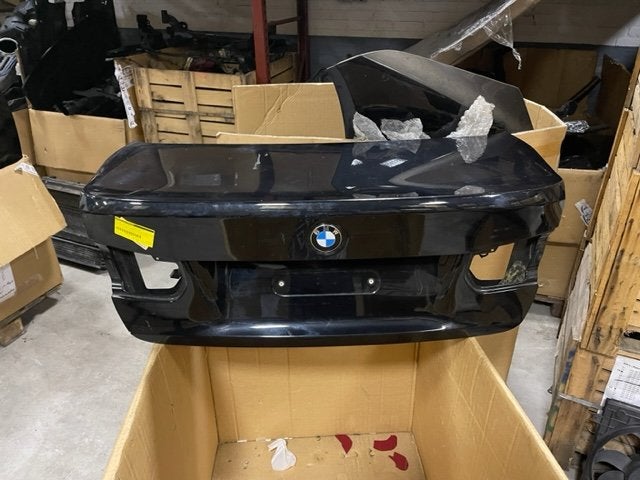 Achterklep zwart BMW 3 serie (F30) (2012-08/2015-07), Auto-onderdelen, Gebruikt, Petuelring 130, München 80809, , Duitsland, BMW