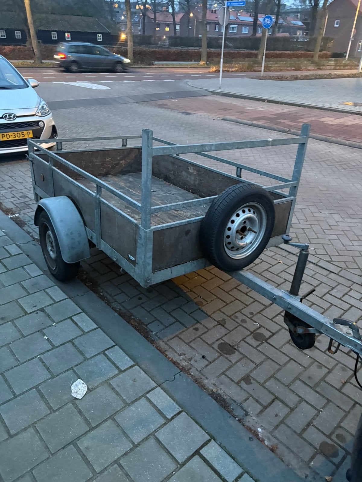 Opknap aanhangwagen’s gezocht, Ophalen, Zo goed als nieuw