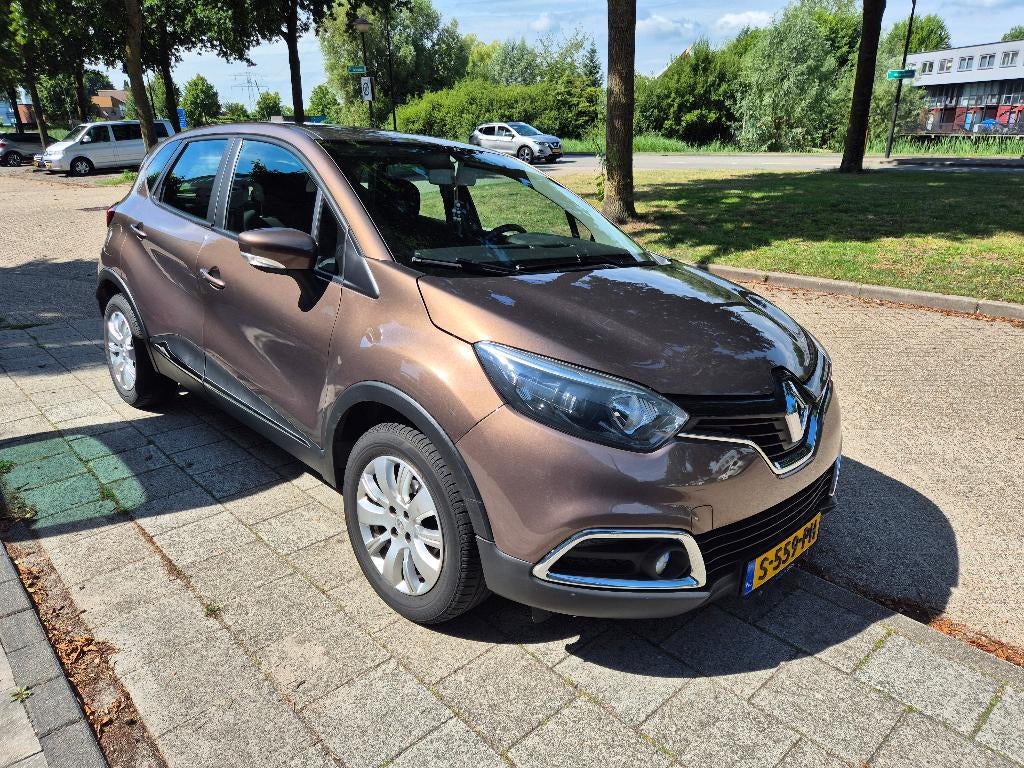Renault Captur 0.9 TCE 90 2013 Bruin, Auto's, Renault, Particulier, Captur, Benzine, SUV of Terreinwagen, Handgeschakeld, Geïmporteerd
