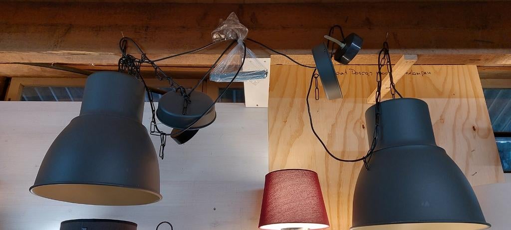 2 Hektar lampen gekoppeld 15,00, Ophalen