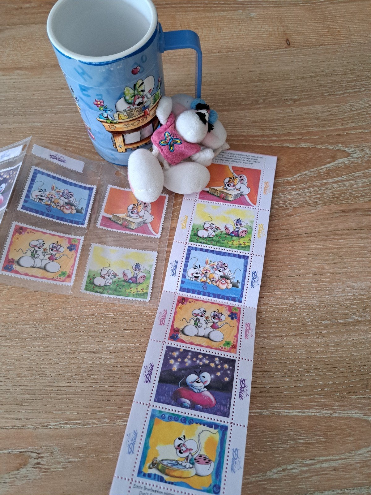 Diddl verzamelset: mok, knuffel en postzegels, Verzamelen, Diddl, Gebruikt, Servies, Diddl, Ophalen of Verzenden