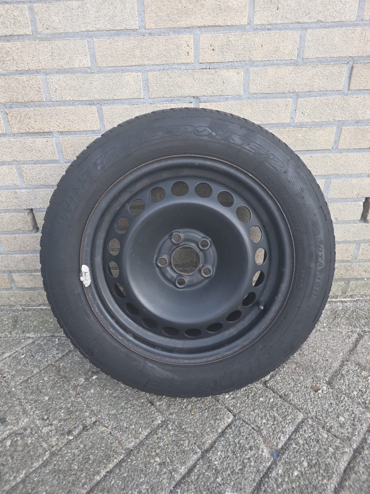 Dunlop Winter Response 2 winterbanden op stalen velg, Auto-onderdelen, Ophalen, Gebruikt, 15 inch, Banden en Velgen