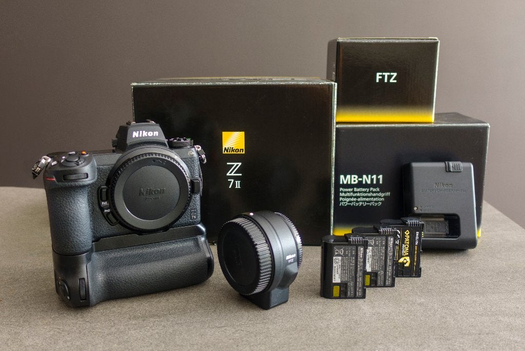 Nikon Z7 II met  MB-N11 + FTZ + 3 accu’s – zeer nette staat, Audio, Tv en Foto, Gebruikt, 47 megapixels, Kantelbaar/draaibaar scherm