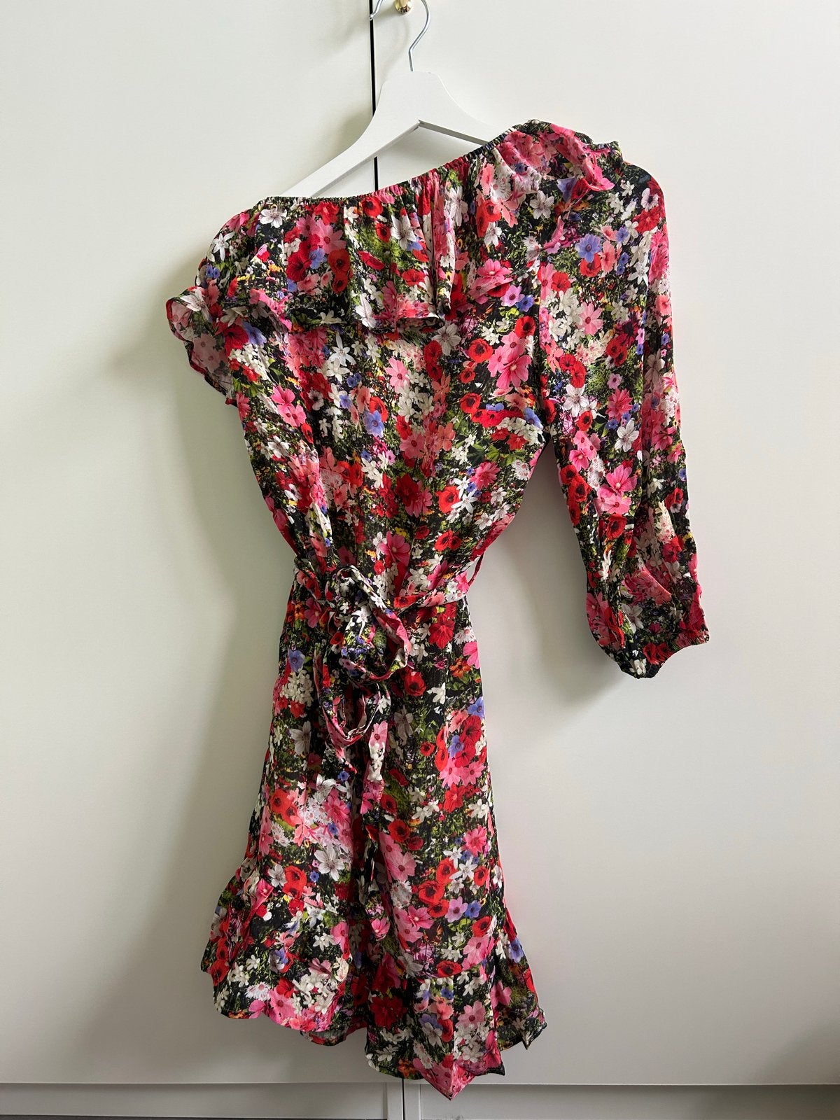 NIEUW! ALIX The Label one-shoulder jurk met bloemenprint, S, Overige kleuren, Nieuw, Ophalen of Verzenden, Maat 36 (S)