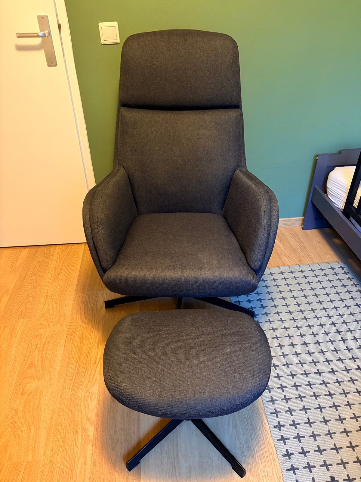 Tankedal fauteuil draaibaar en ligstand met voetenbankje, Ophalen, Gebruikt, 75 tot 100 cm, Stof