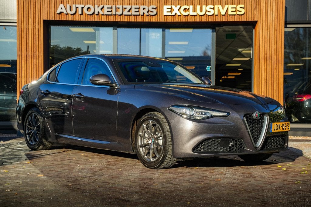 Alfa Romeo Giulia 2.0 T AWD Gepantserd / Armoured B4 B4 + GE, Auto's, Alfa Romeo, Euro 6, 4 cilinders, 1404 kg, Leder