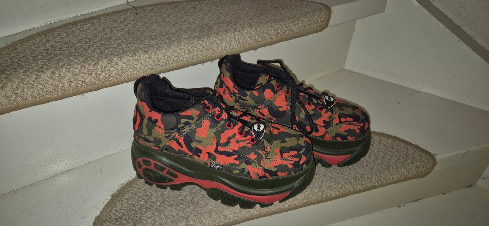 Buffalo London Camouflage Sneakers - Maat 39, Kleding | Dames, Schoenen, Ophalen of Verzenden, Overige kleuren, Buffalo London
