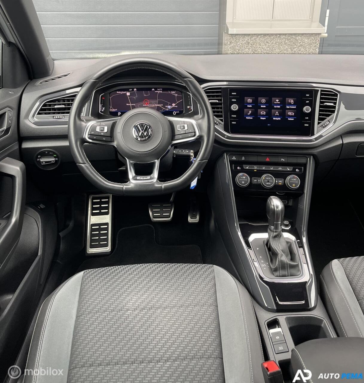 Volkswagen T-Roc 1.5 TSI DSG 3xR-Line 150PK ACC Cam, Auto's, Zwart, 4 cilinders, 150 pk, Leder en Stof