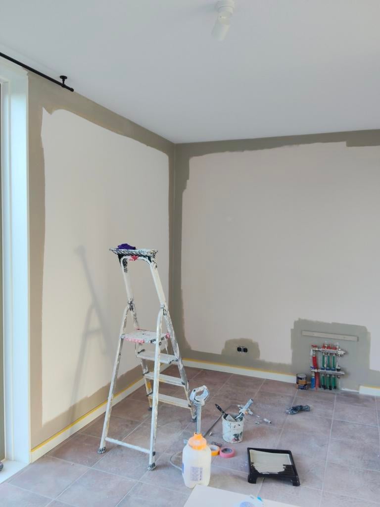 Foto 19 van STUCADOOR  SCHILDER  NODIG €15 M2