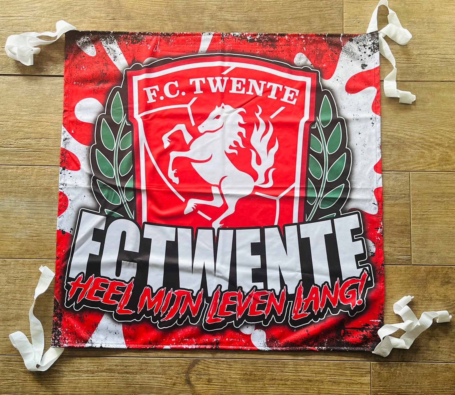Fc twente vlag + 25 stickers, Ophalen of Verzenden, Nieuw, F.C. Twente, Poster, Plaatje of Sticker