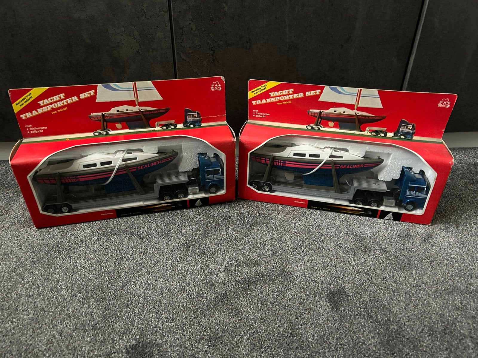 2nieuwe vrachtwagens in doos., Ophalen, Nieuw