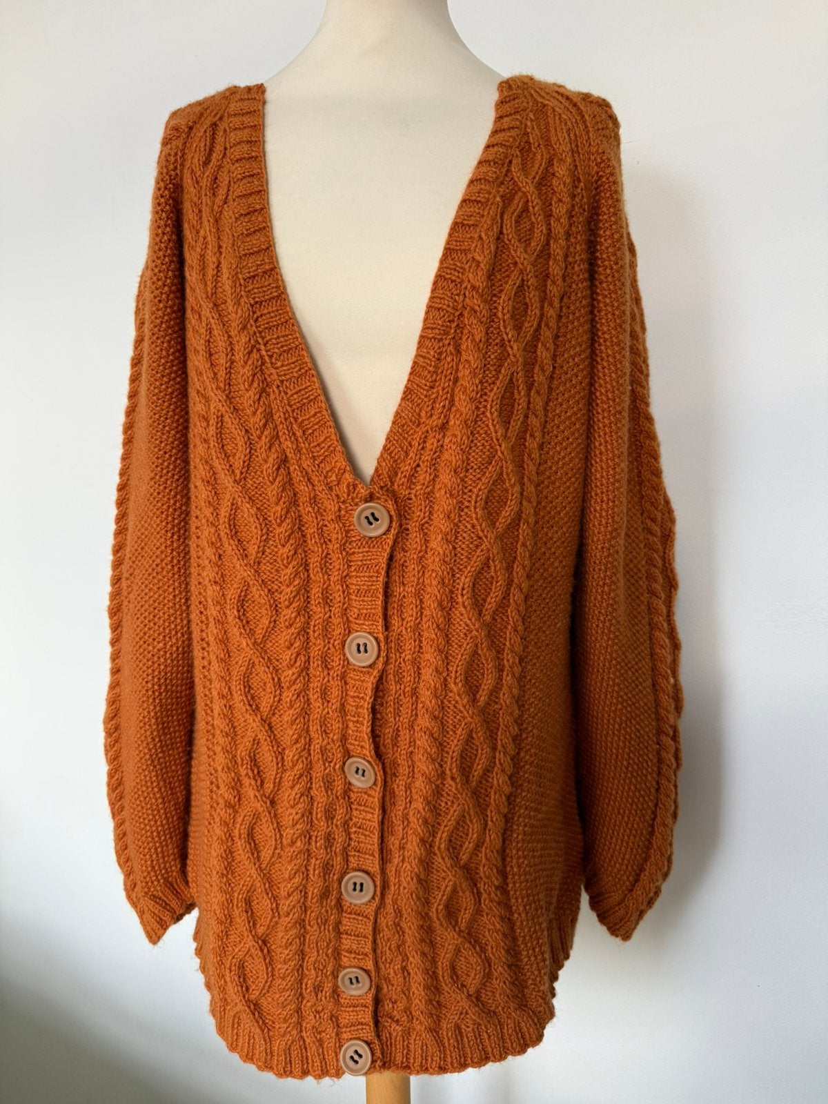 Warm oranje kabelvest / gebreid vest 100%Wolle, Ophalen of Verzenden, Zo goed als nieuw, Maat 42/44 (L), Oranje