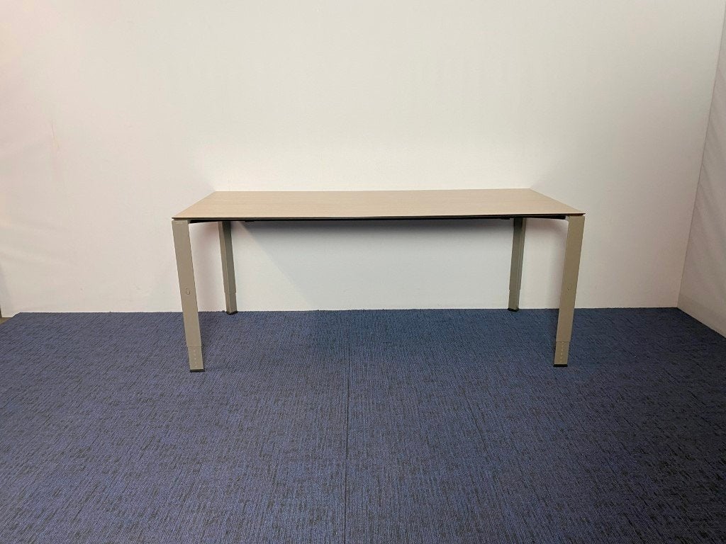 Bureau Ahrend 700, eiken blad, grijs frame, 180 x 80 cm., Ophalen, Gebruikt