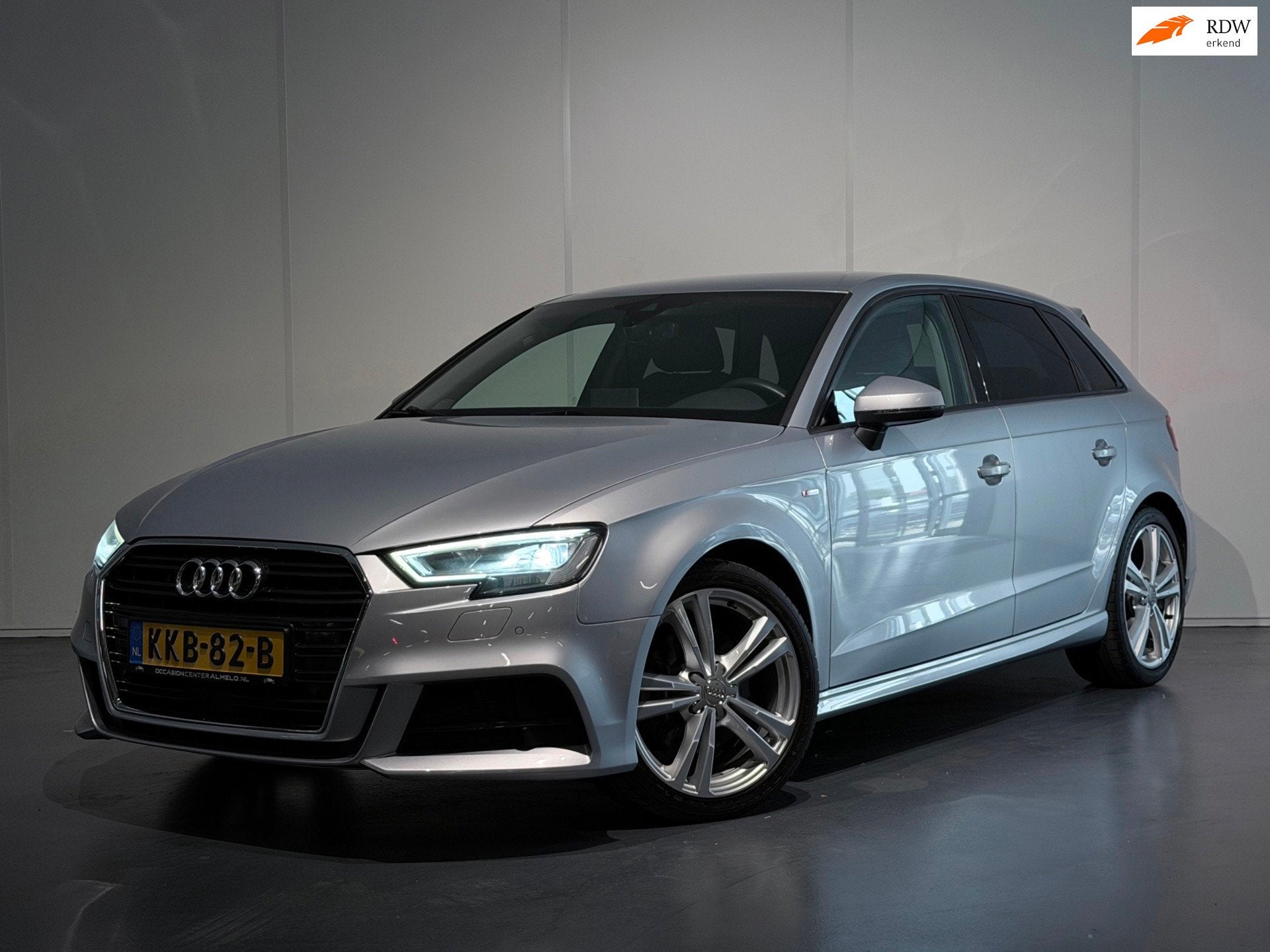 Audi A3 Sportback 40 TFSI S-Tronic S-Line /Clima/ACC/PDC/Car, Auto's, Audi, Dealer onderhouden, Stof, Gebruikt, Euro 6
