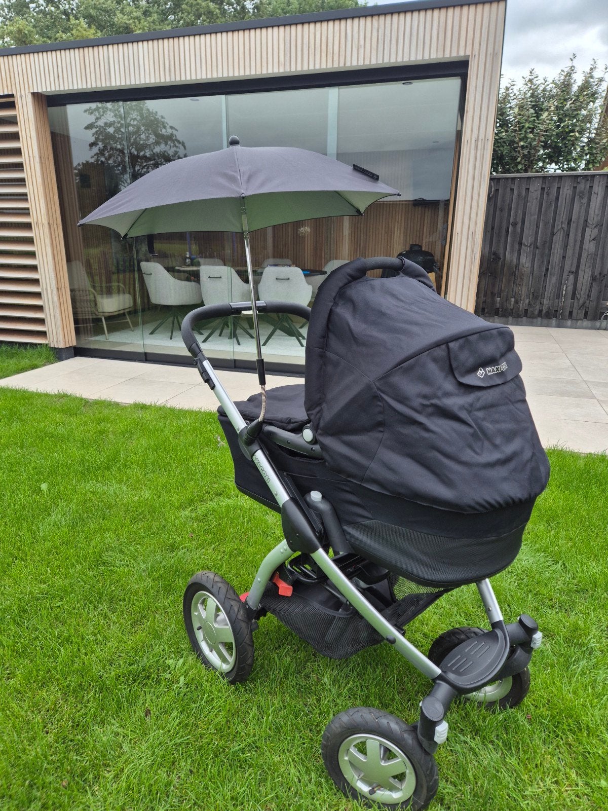 Zeer veelzijdige frisse Maxi Cosi Mura Black edition, Ophalen, Zo goed als nieuw, Maxi-Cosi, Regenhoes