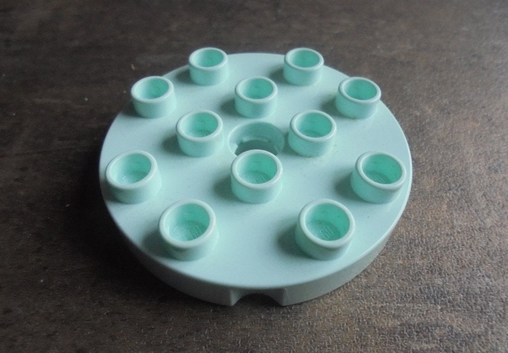 Lego Duplo Plate 4x4 Round with Hole (zie foto's), Ophalen of Verzenden, Gebruikt, Losse stenen, Duplo