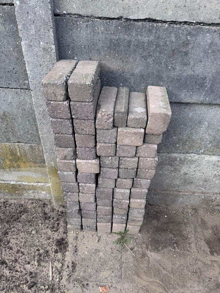 Gebruikte betonnen klinkers, Tuin en Terras, Tegels en Klinkers, Ophalen, Gebruikt, Klinkers, Minder dan 5 m²