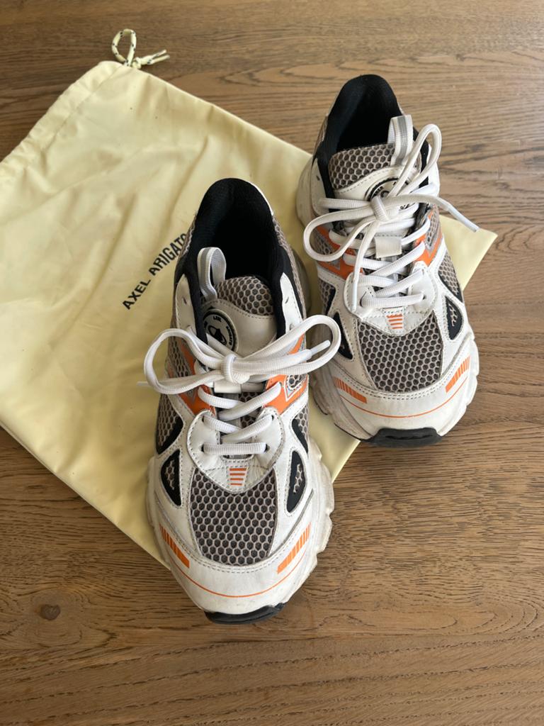 Axel arigato sneakers maat 38, Ophalen of Verzenden, Zo goed als nieuw, Wit, Sneakers of Gympen