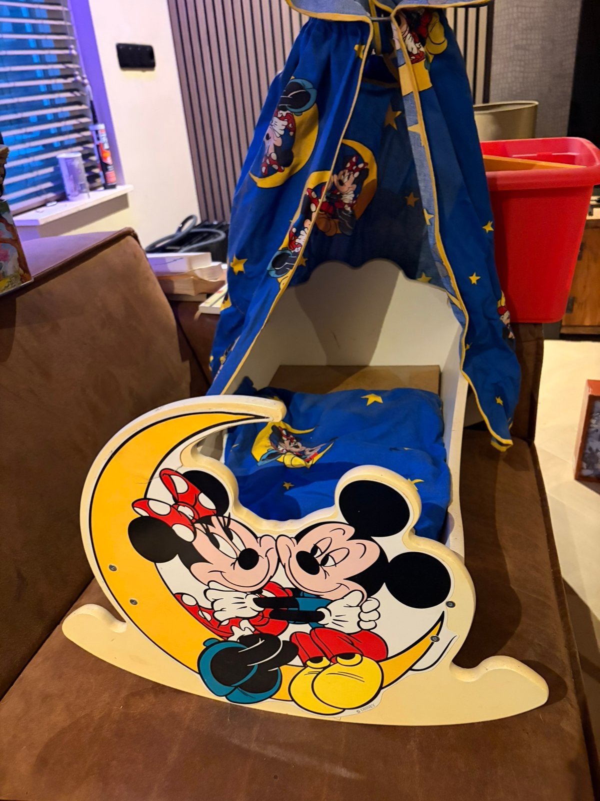 Poppen wiegje disney stijl, Ophalen of Verzenden, Gebruikt, Toebehoren