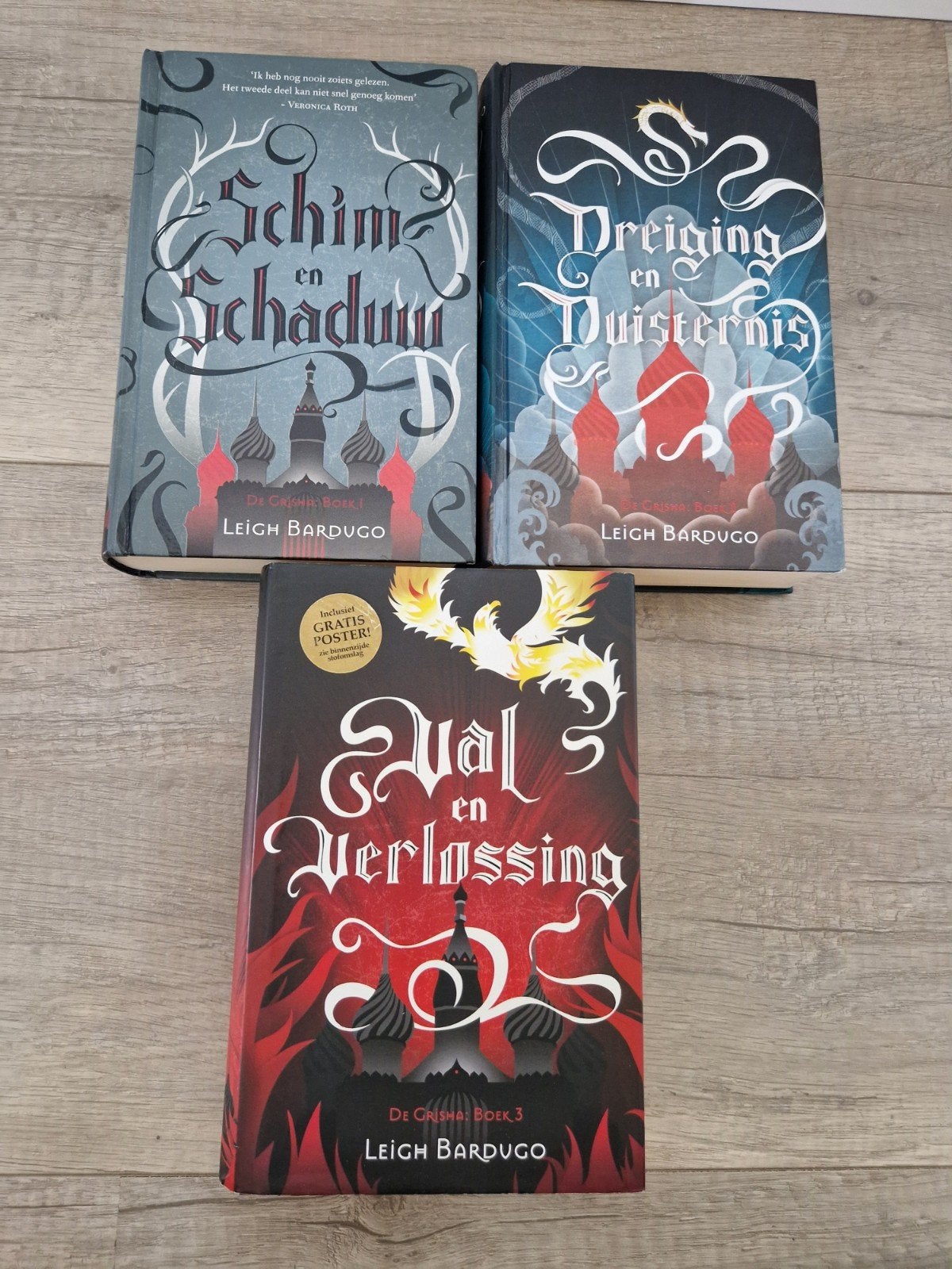 Boeken leigh bardugo grisha deel 1 2 3 hardcover val schim, Ophalen of Verzenden, Zo goed als nieuw