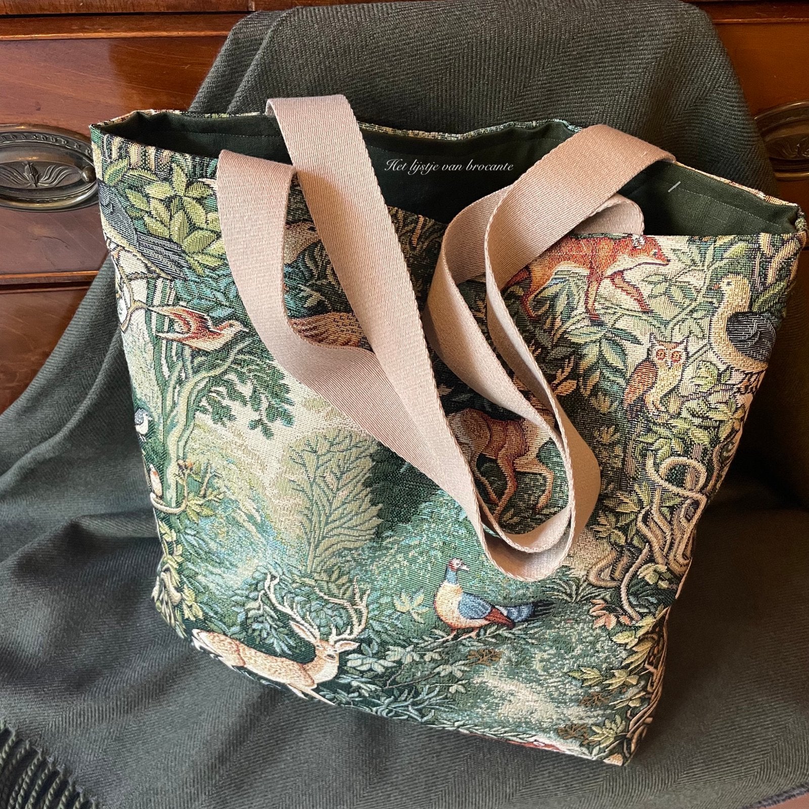 Handgemaakte Gobelin Tote bag Shopper Forest Wildlife, Sieraden, Tassen en Uiterlijk, Westdijk 41 3241 GT Middelharnis, Overige kleuren
