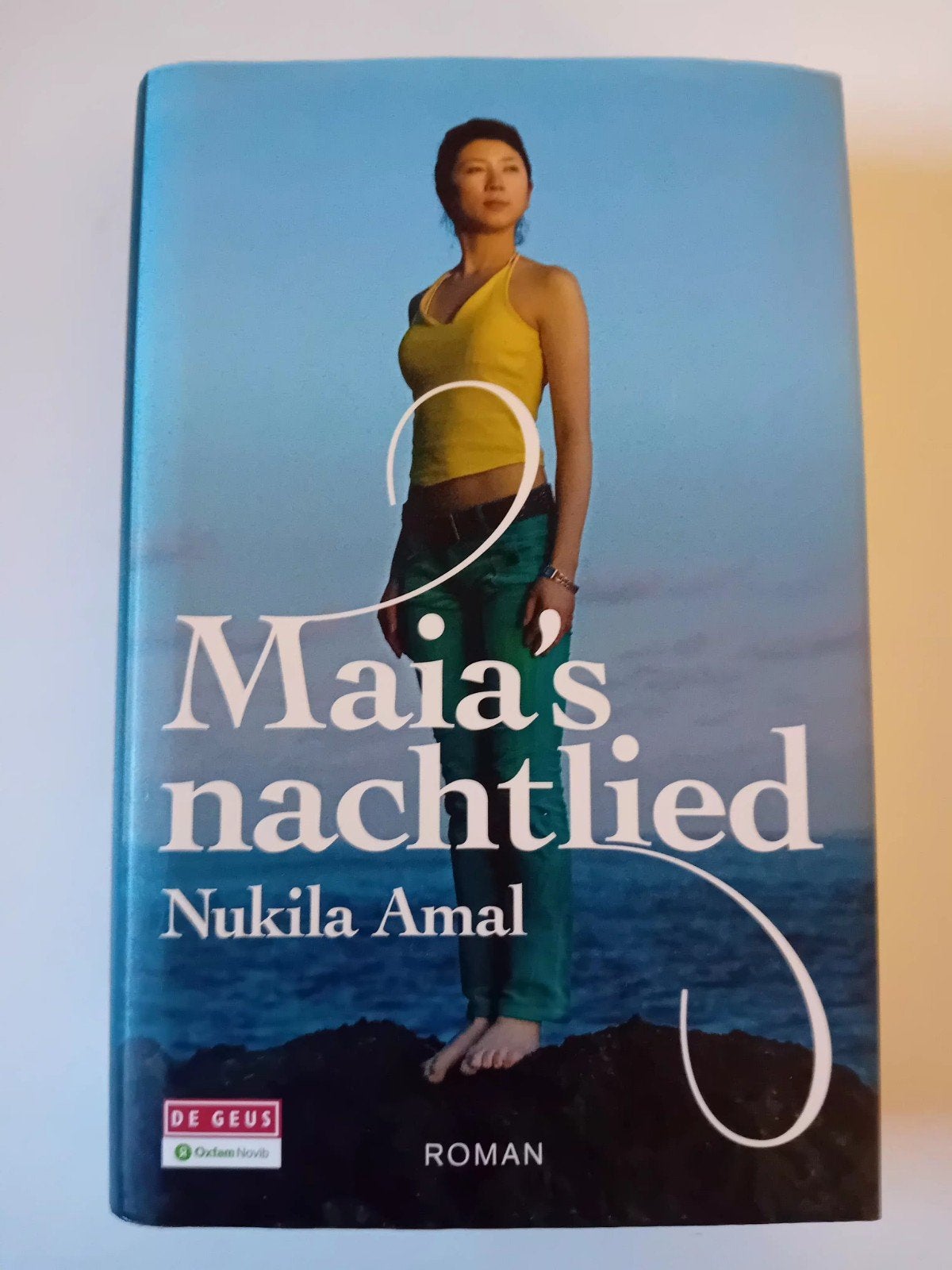 Maia's nachtlied - Nukila Amal, Ophalen of Verzenden, Zo goed als nieuw