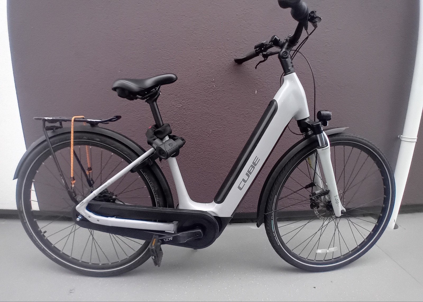 Cube elektrische fiets,, Fietsen en Brommers, Elektrische fietsen, Ophalen of Verzenden, Zo goed als nieuw, 51 tot 55 cm, Cube