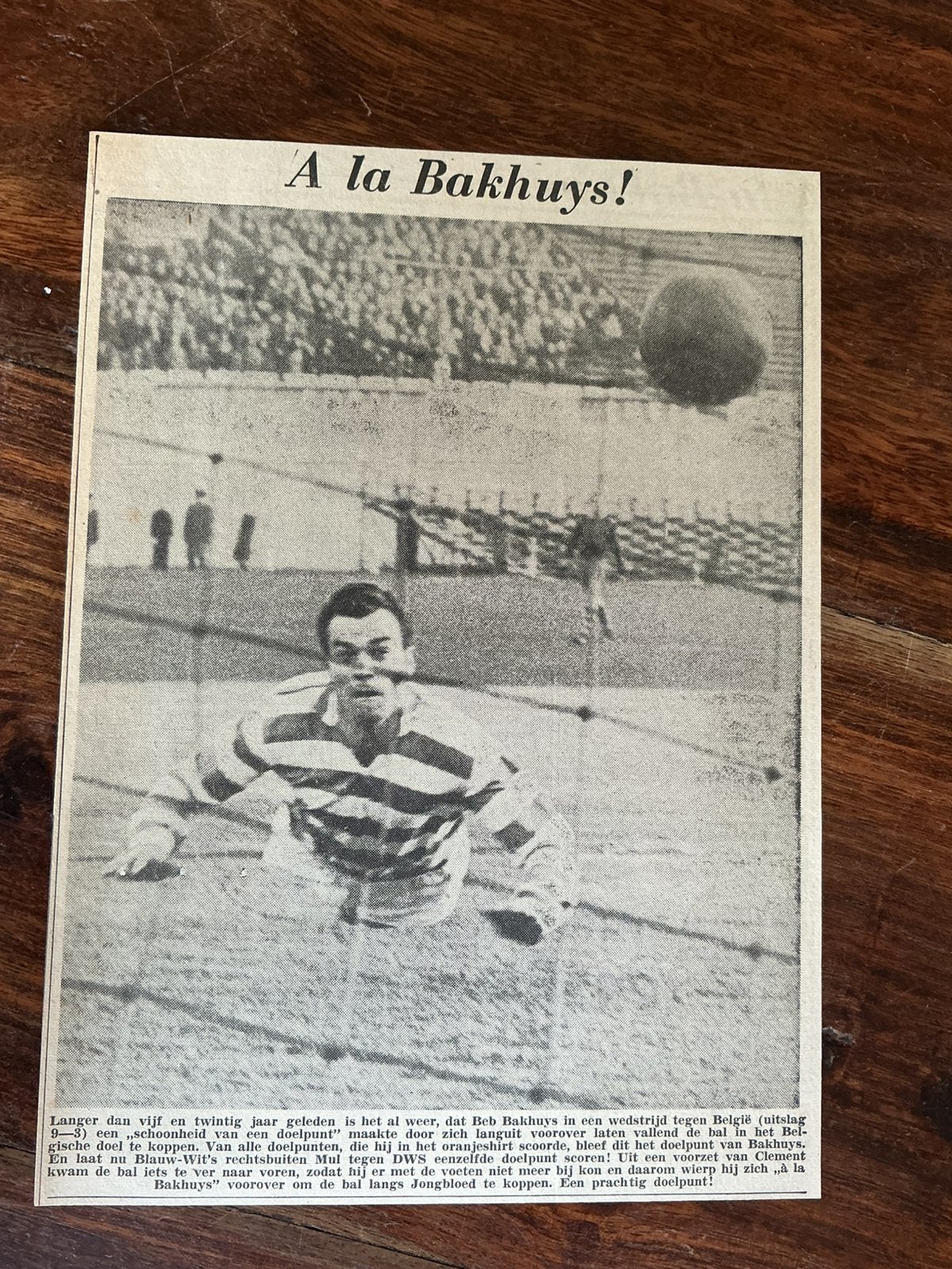 Voetbal krantenartikel dec 1961 DWS Blauw Wit a la Bakhuys, Ophalen of Verzenden, Knipsel(s)