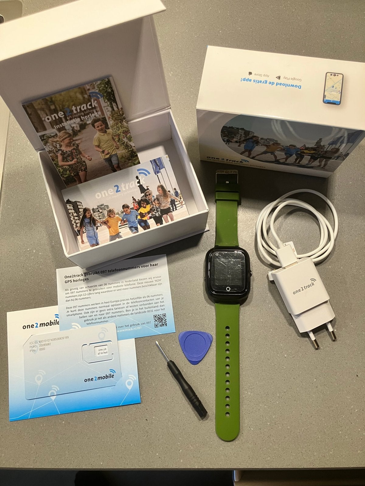 One2Track Kindersmartwatch met GPS en Videobellen, Ophalen of Verzenden, Zo goed als nieuw, Groen, Jongen