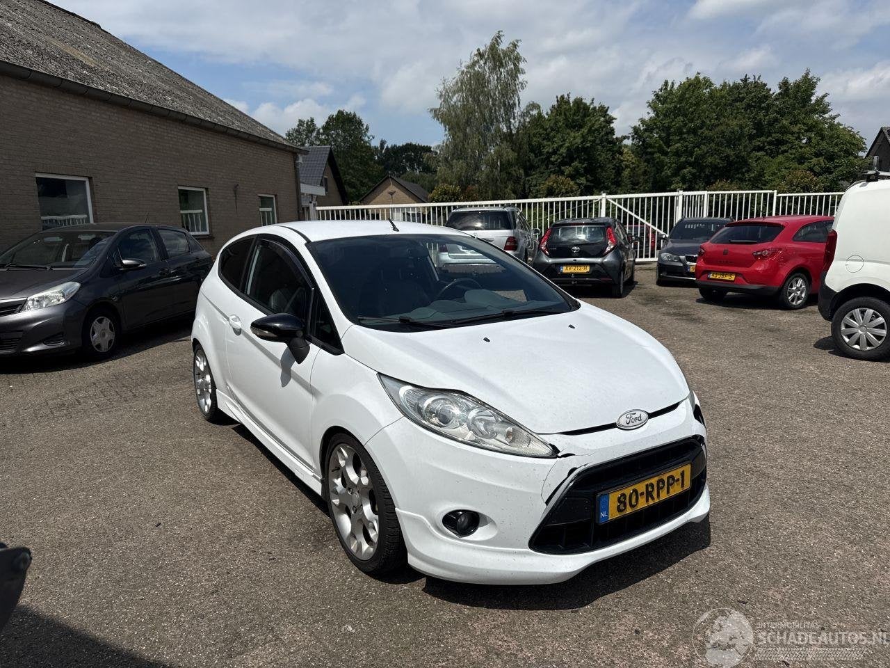 Ford Fiesta 1.25 Ghia (bj 2011), Auto diversen, Schadeauto's, 1242 cc, Wit, Handgeschakeld, Henry-Ford-Straße  1 ,50735, Köln, Deutschland