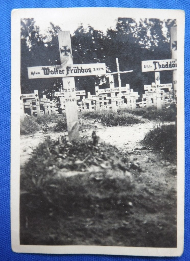 Oostfront Veldgraf Foto + Karteikarte Bundesarchiv Leningrad, Verzenden, Landmacht, Duitsland, Foto of Poster