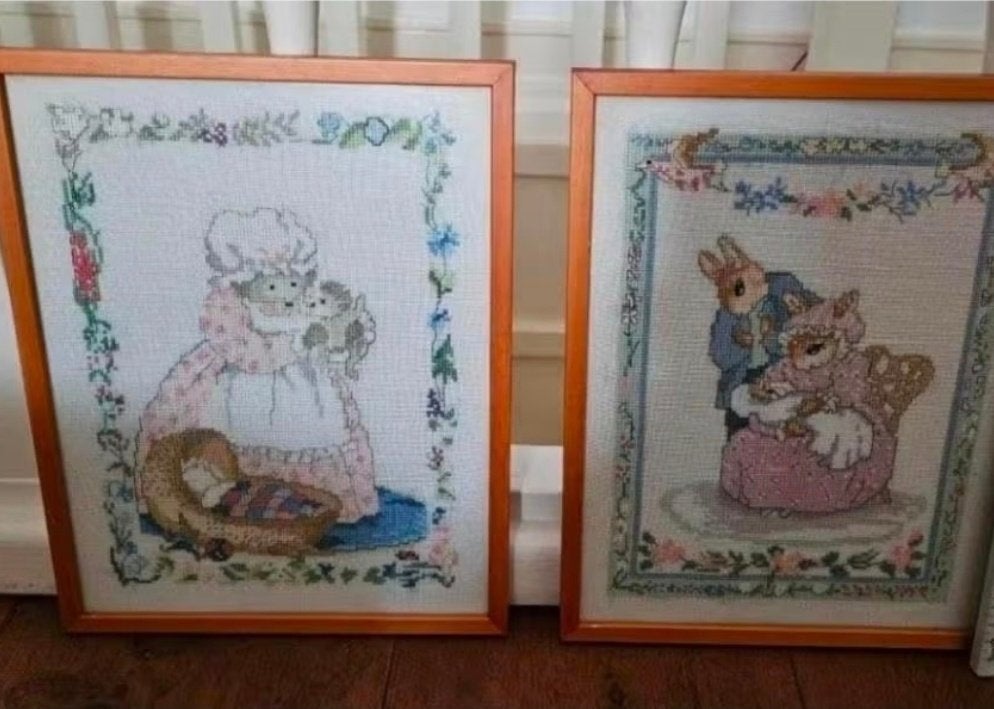 2x Borduur schilderij-vintage-beatrice potter-Verzend ook, Ophalen, Zo goed als nieuw, Handborduren, Overige typen