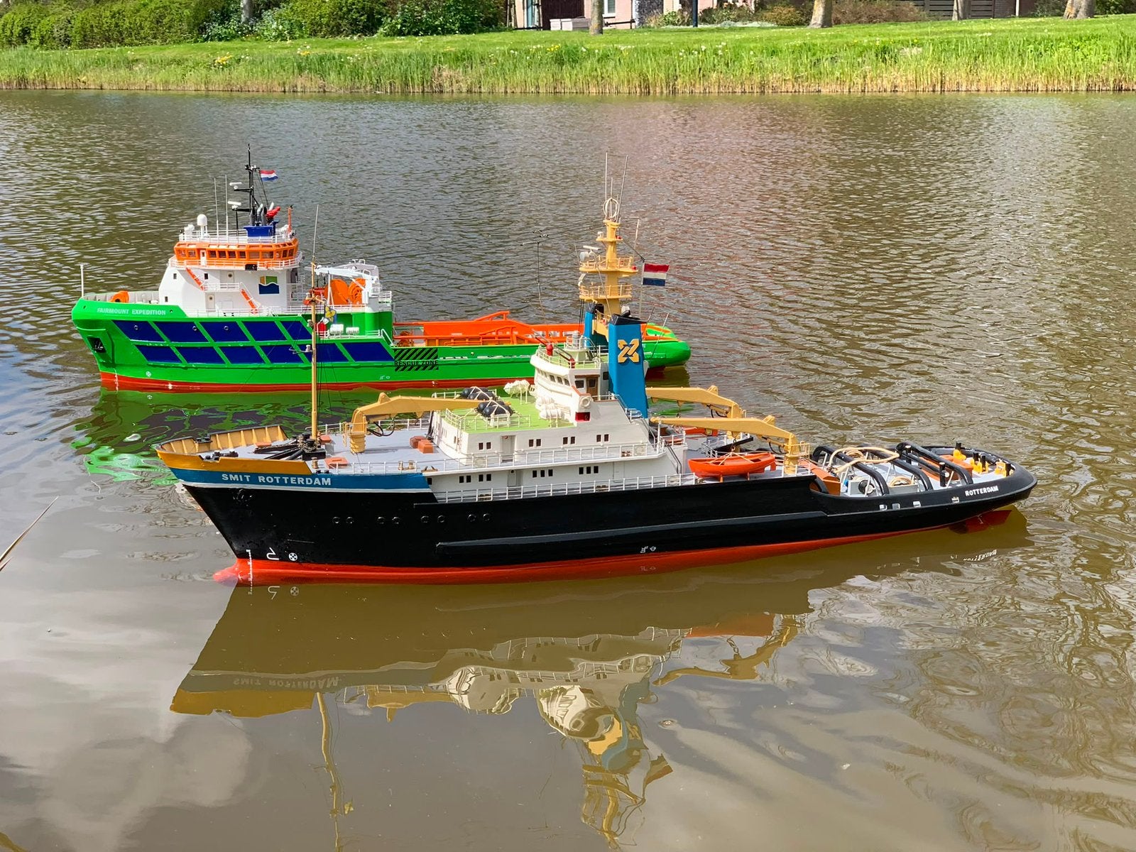 Smit Rotterdam RC, Hobby en Vrije tijd, Modelbouw | Boten en Schepen, Ophalen, Gebruikt, 1:50 tot 1:200, Overige merken