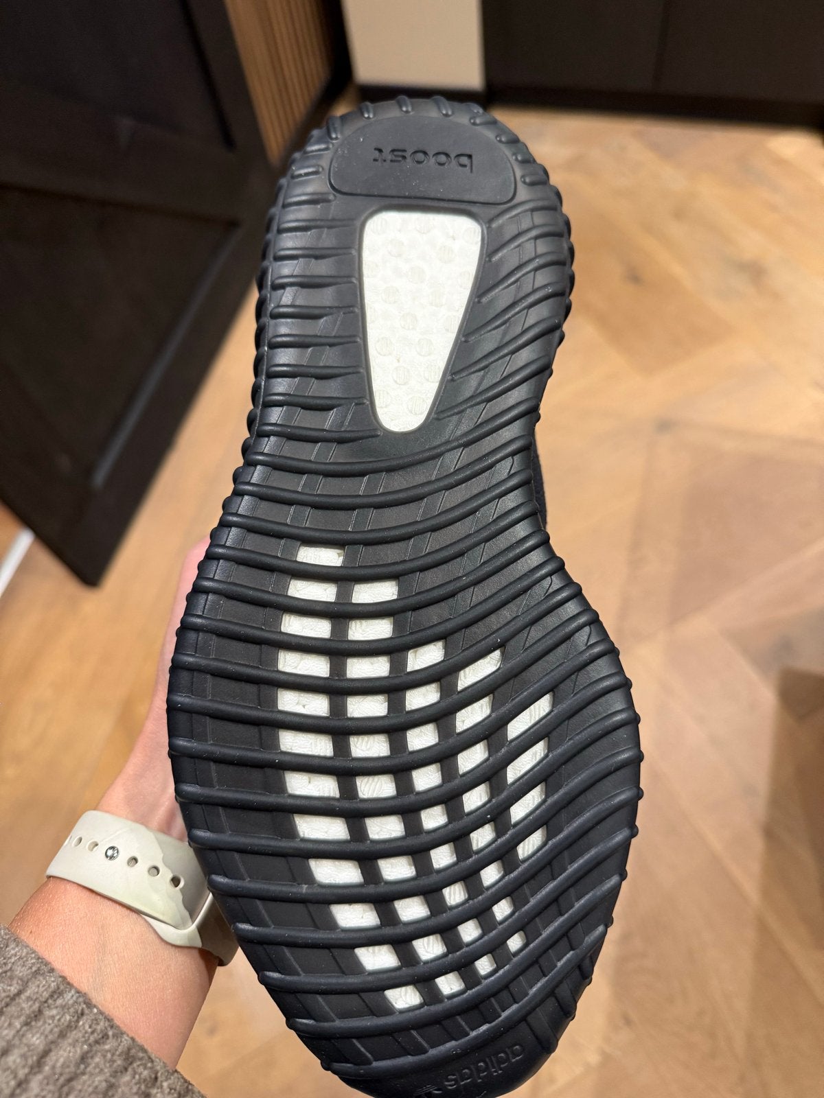 adidas Yeezy Boost 350 V2 Onyx HQ4540 maat 45⅓ / US11, Ophalen of Verzenden, Nieuw, Zwart, Sportschoenen
