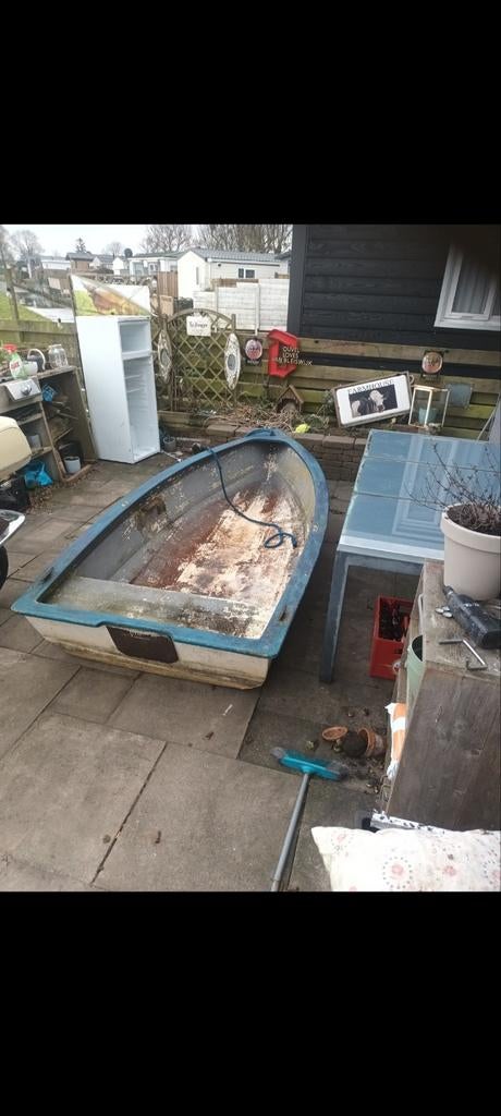 Bootje - Opknapper, nieuw bankje nodig, Ophalen