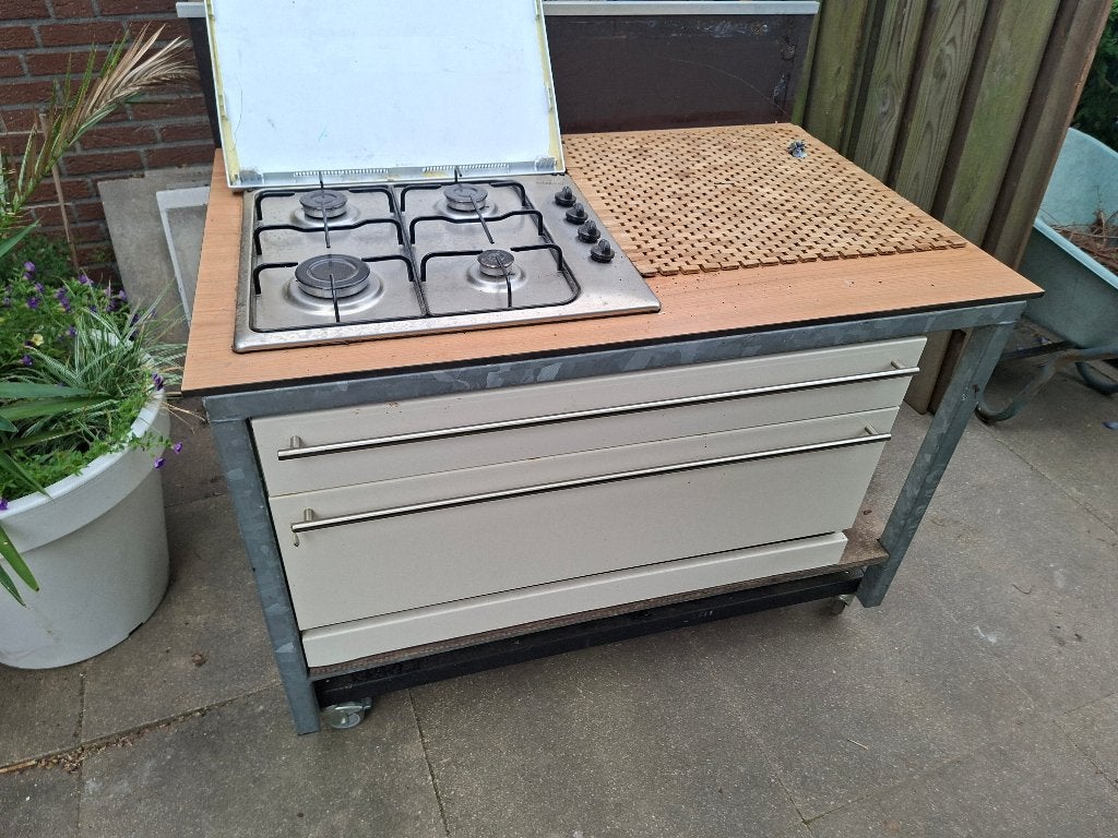 Mobiele buitenkeuken, Ophalen, Gebruikt, Gas, Vrijstaand