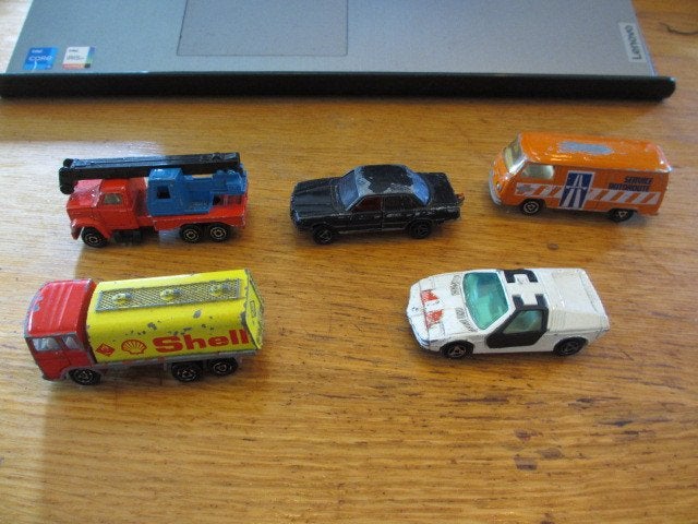 5x Majorette 1:60 model auto's, Ophalen of Verzenden, Gebruikt, Auto