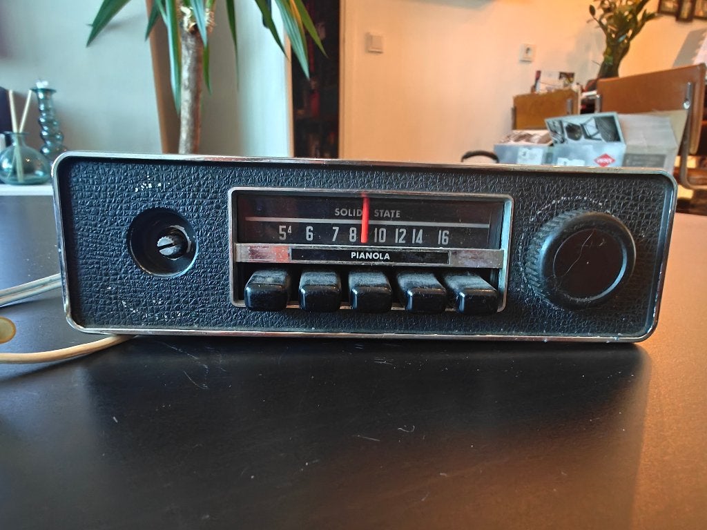 Klassieke oldtimer radio autoradio Japan Pianola  SR-218, Auto diversen, Ophalen of Verzenden
