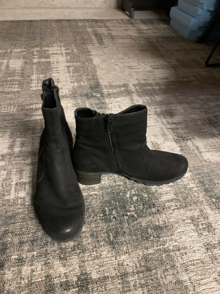 Leren nubuck zwarte laarzen maat 38 met spekzool en 2 ritsen, Kleding | Dames, Schoenen, Ophalen of Verzenden, Gedragen, Zwart