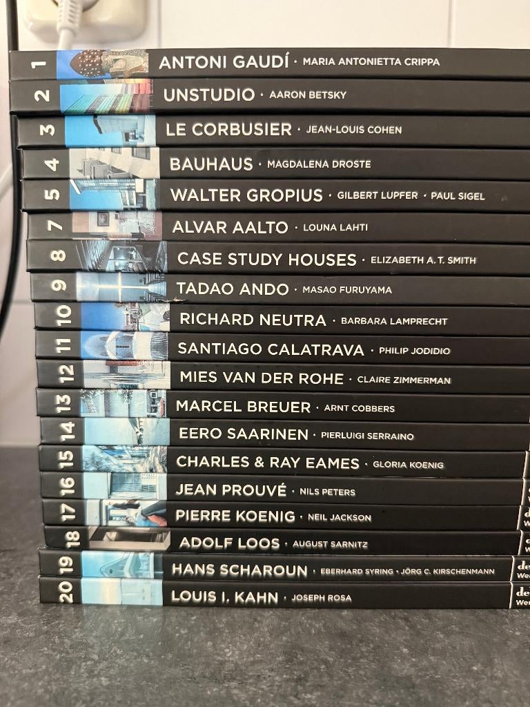 Taschen Wereldarchitecten Volkskrant uitgave, Ophalen, Zo goed als nieuw, Architecten