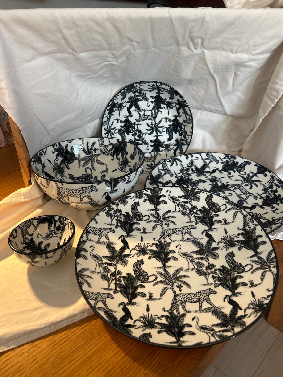 Wild Living Servies met Jungleprint - 5-delig, Overige merken, Keramiek, Ophalen of Verzenden, Zo goed als nieuw