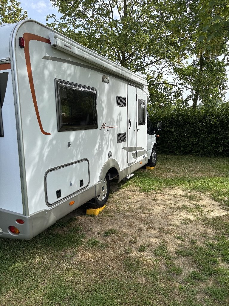 Bürstner Nexxo 660, Standaard zit, Ford, 6 tot 7 meter, Particulier