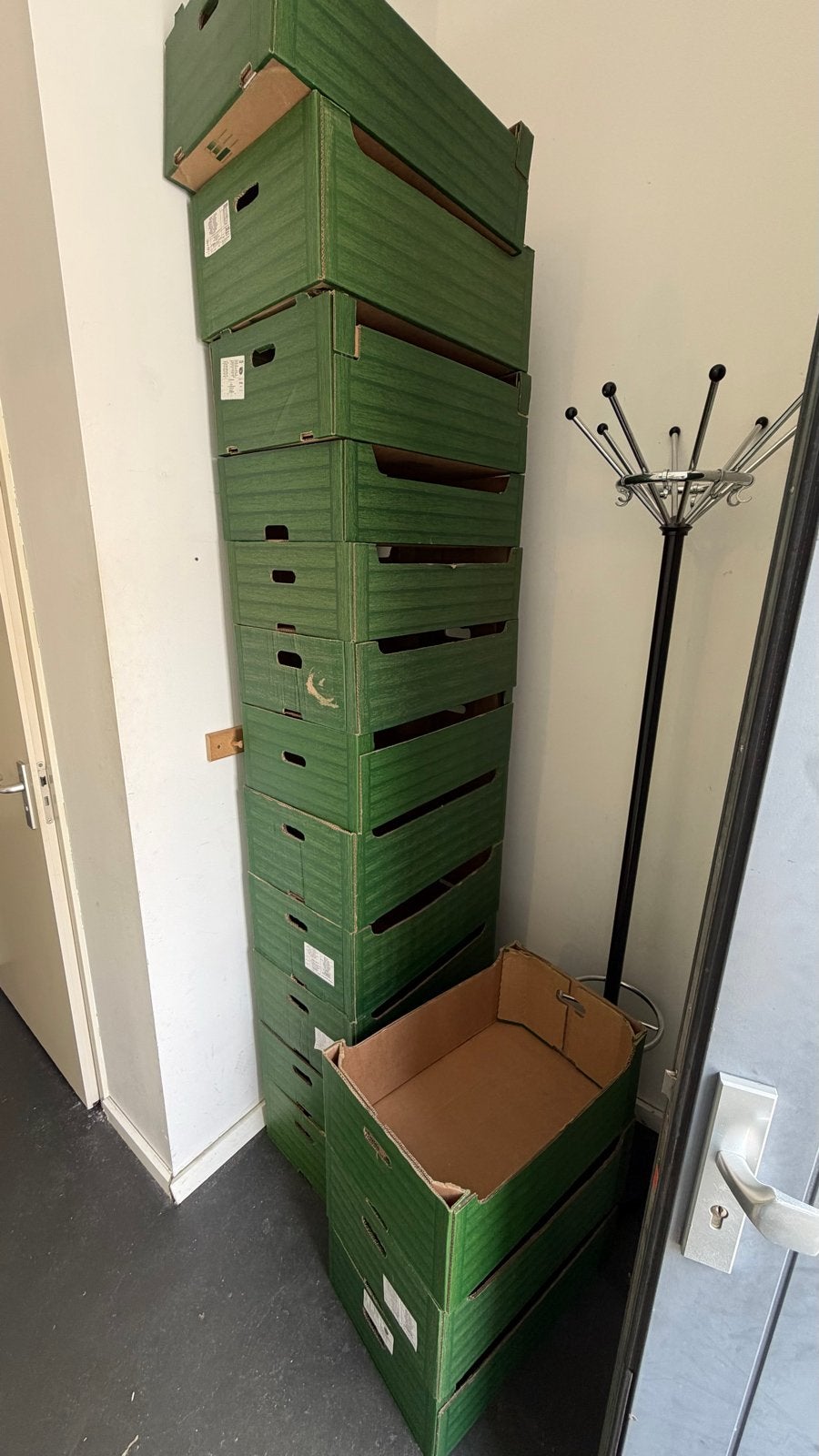 15x Stevige Verhuisdozen/Opslagbakken 60x40x20 cm Stapelbaar, Doe-het-zelf en Verbouw, Kratten en Dozen, Ophalen, 40 tot 60 cm