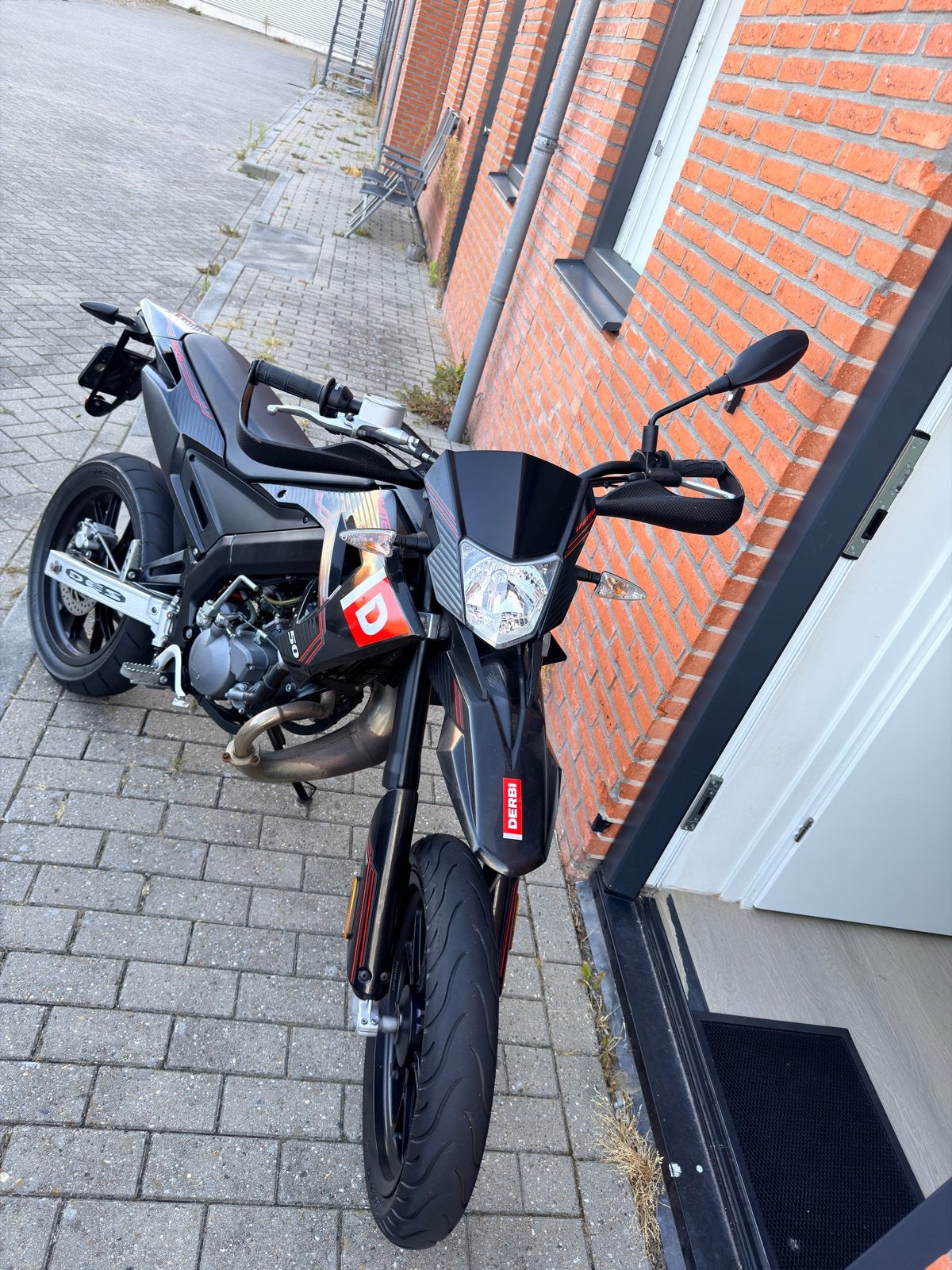 Derbi Senda Xtreme Brommer - Goed onderhouden, Ophalen, 6 versnellingen, Maximaal 45 km/u, Zo goed als nieuw