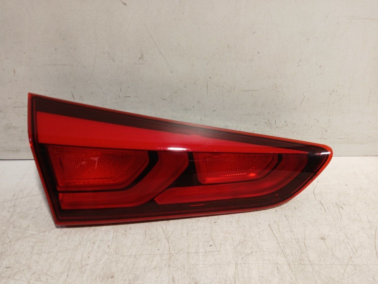 Achterlicht kofferdeksel achterklep links Hyundai i20, Onderdelen@venauto.nl, Van der Ven Autorecycling B.V., Gebruikt, Ettenseweg 76, 4706 PB Roosendaal, The Netherlands