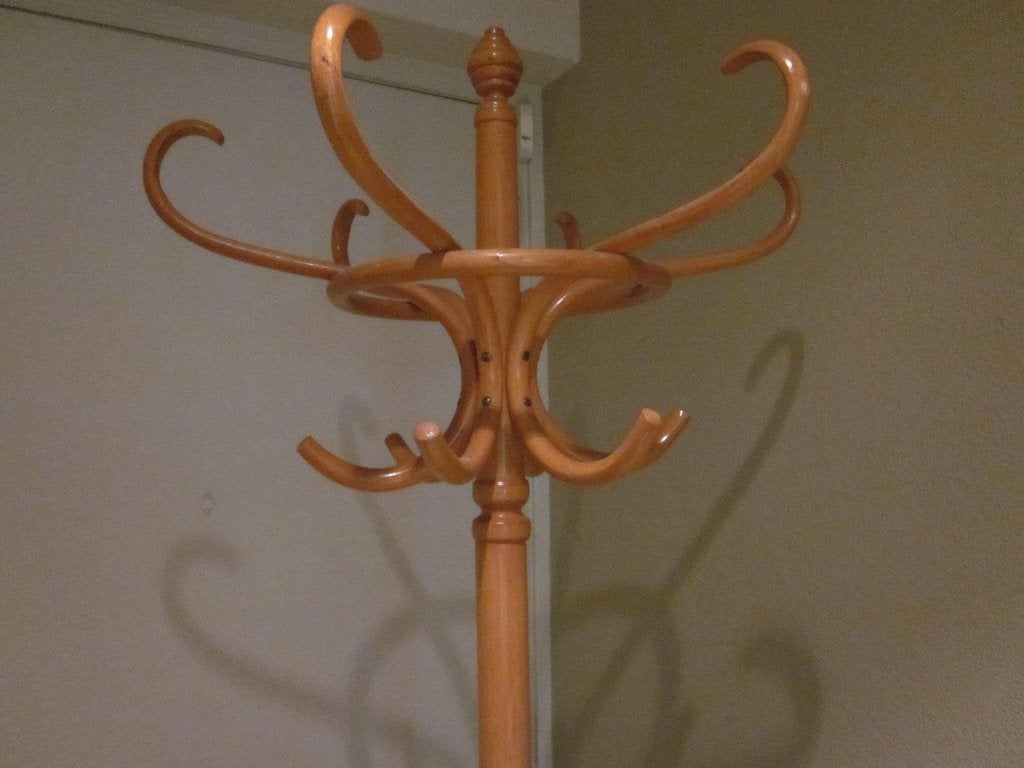 Kapstok  Thonet, Ophalen